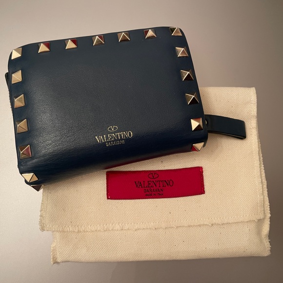 <SOLD> Valentino Garavani Wallet - Picture 2 of 9